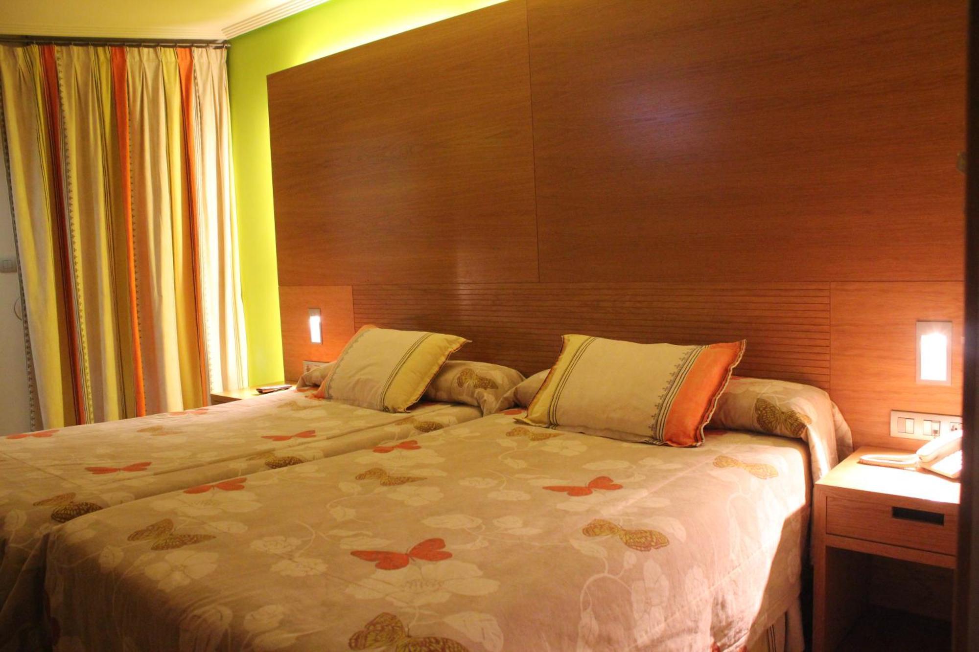 Hotel Lino Vigo Ruang foto