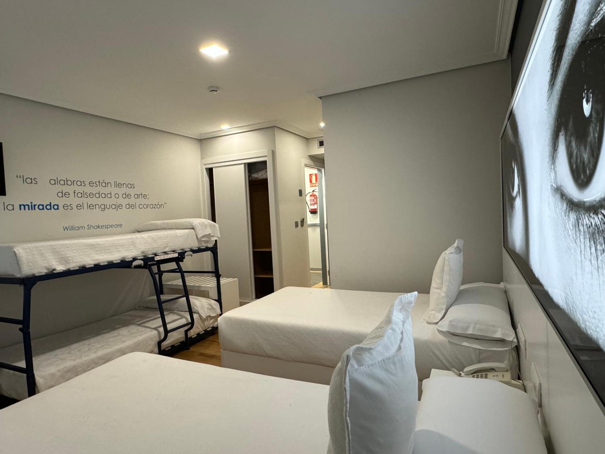 Hotel Lino Vigo Bagian luar foto