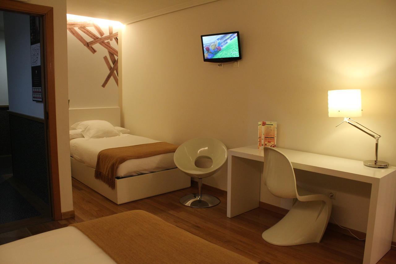Hotel Lino Vigo Bagian luar foto