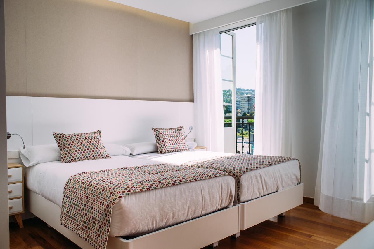 Hotel Lino Vigo Bagian luar foto